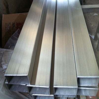 Type de tuyau en acier inoxydable 20 x 20 mm en acier au carbone