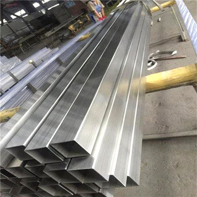 Pièces en acier inoxydable carré 130x130 Zhongyu S.S.304 40x40mm 100x100 38mm Service de traitement de décoiling