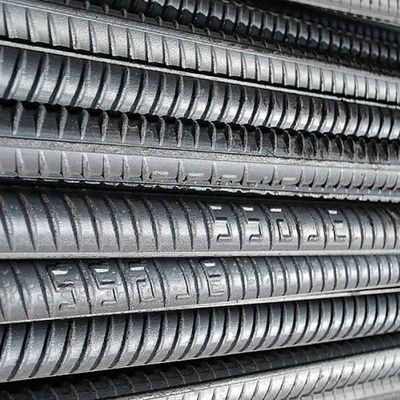 HRB400 6 mm 8 mm 10 mm 12 mm 16 mm 20 mm Barre d'acier déformée avec tolérance ± 1% et décoiling du service de traitement
