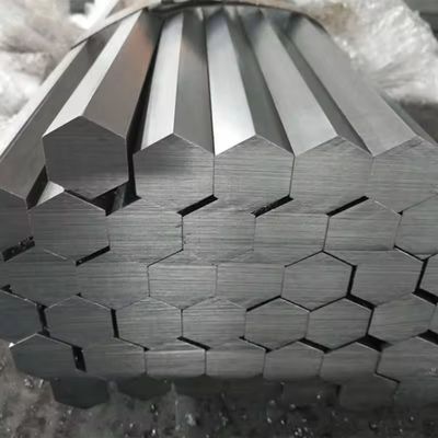 Service de décoiling pour barres rondes en acier au carbone S45CB laminées à chaud et tirées à froid de qualité d'acier au carbone traité par laminage à chaud