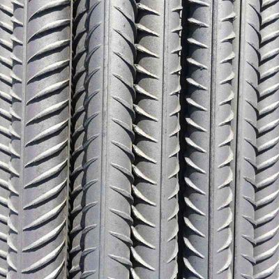 Barres en acier déformées laminées à chaud BS449 B500b DIN488 6m 9m 18m à des fins de renforcement structurel