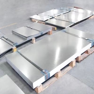 1000-2200mm Largeur Plaque en acier au carbone noir pour résistance à l'usure à basse température et laminée à froid Lamina de base à carreaux