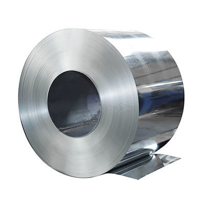 Dx51d Dx52d Dx53d bobine d'acier galvanisé pour bandes d'acier à faible teneur en carbone basée sur la technique du laminage à chaud et huilée ou non huilée