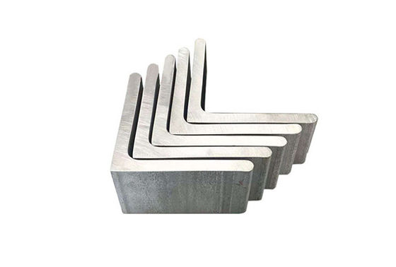 Barre en acier inoxydable à angle égal 75x50 304angle pour les solutions de matériaux de construction structurels