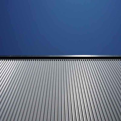 Plaques de toiture en acier à longue portée sans couche GI Zinc galvanisé Galvalume Roofsteeling corrugated