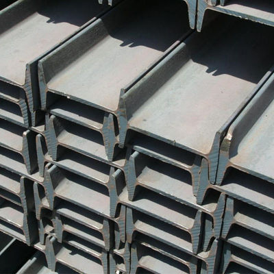 Parement extérieur en bois dur de haute résistance à l'usure Ipe Décoration en bois avec des tailles standard en acier de canal et une finition naturelle