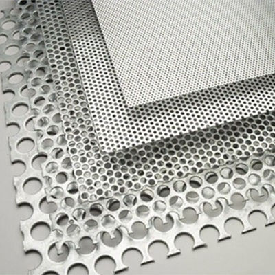 Épaisseur du client Plaque perforée en acier inoxydable 201 316L 904L 310S SS 304 Solution de décoration de plafond