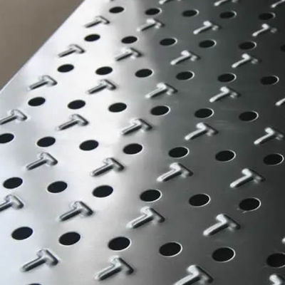 304L 316L 410 Plaque métallique perforée perforée en acier inoxydable pour la décoration ASTM Standard Finition de surface n ° 3 Zhongyu