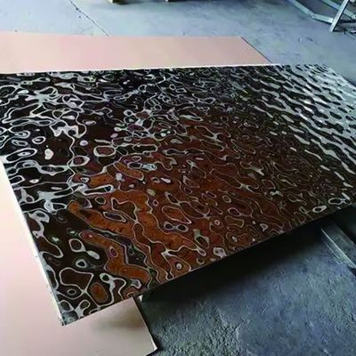 Plaque d'acier inoxydable ondulée à l'eau de couleur laminée à chaud de 3 mm résistante à la corrosion pour le service de traitement de l'acier