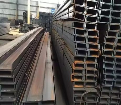 U-canal laminé à chaud de poids léger C-canal en acier avec longueur selon les exigences du client