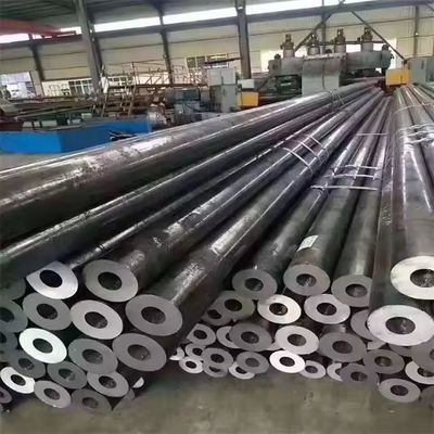 Applications dans les chaudières et les récipients sous pression Tubes en acier au carbone sans soudure 1.24-60 mm Épaisseur 6 m Longueur Matériau structurel