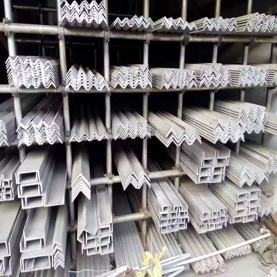 Ms Angles d'acier pour une surface plate en acier doux ASTM 572 Gr50 Poids léger 50*50*6