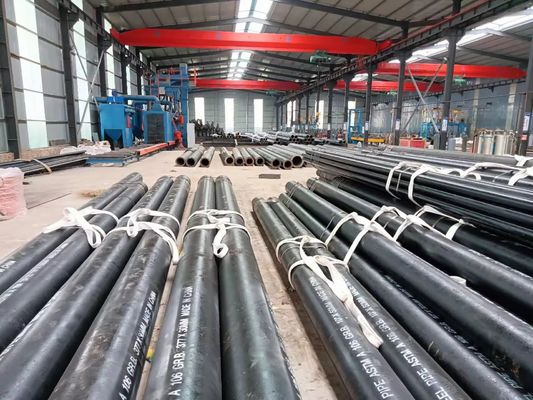 Technique ERW Tubes en acier au carbone sans soudure pour le service des liquides API 5ct J55 4,5 1,8 m Technique de facturation par poids réel