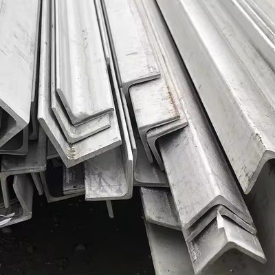 Barre d'angle en acier doux en forme de L non allié ASTM a36 a53 Q235 Q345 acier galvanisé en fer pour systèmes de support de bâtiment