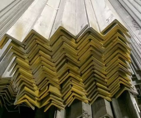 Barre d'angle en acier doux en forme de L non allié ASTM a36 a53 Q235 Q345 acier galvanisé en fer pour systèmes de support de bâtiment