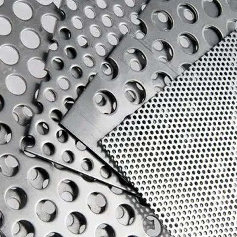 Longueur personnalisée décorative perforée métallique perforée tôles / plaques en acier inoxydable 304 316L plaque laminée