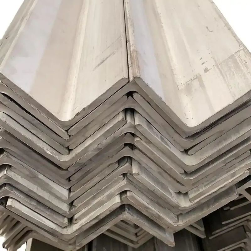 Coupe de plafond en acier inoxydable non allié laminé à chaud 70x70x5 Image Angle d'acier galvanisé Fer Standard AiSi ASTM bs DIN GB JIS EN