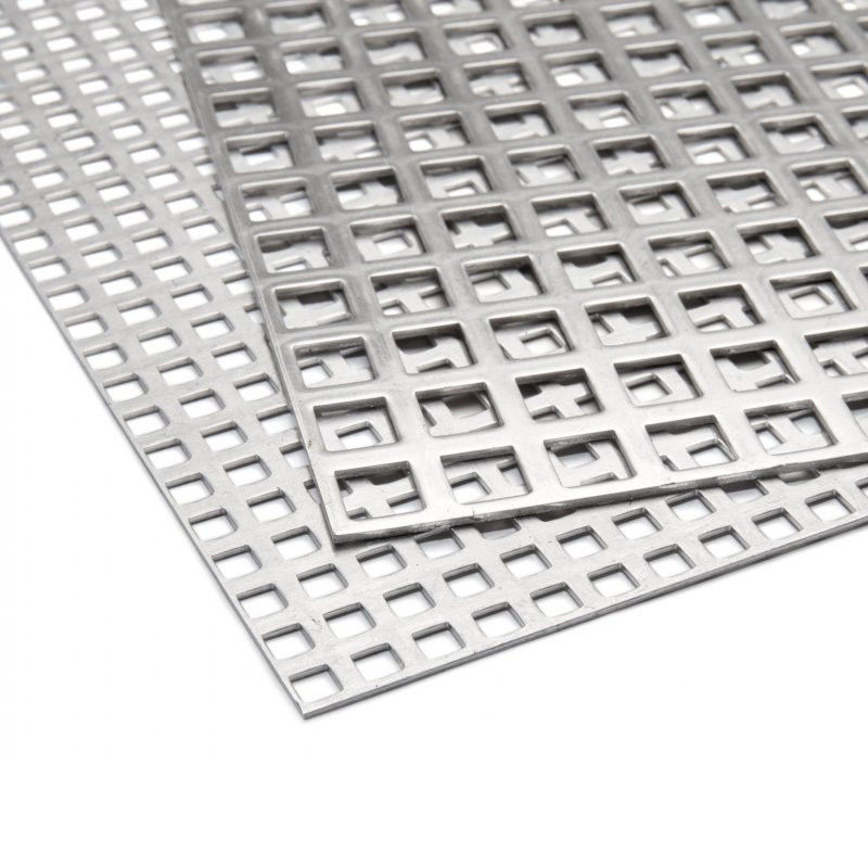 Bonne résistance à l'abrasion SS plaque 201 316L 904L 310S SS 304 plaque plafond en acier perforé avec tolérance ± 1%