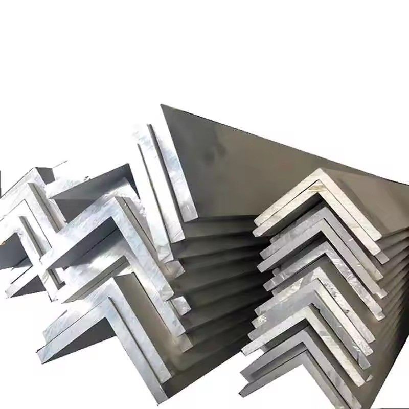 150*150 Bulbe égal Barre noire de surface à angle plat S355j2 Barres avec technique de laminage à chaud et service de perforation
