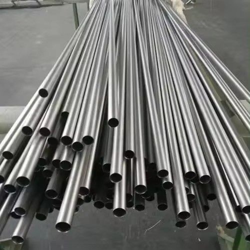 Matériau durable Forme ronde industrielle Gr5 Tubes hydrauliques sans soudure pour équipement de traitement thermique des gaz